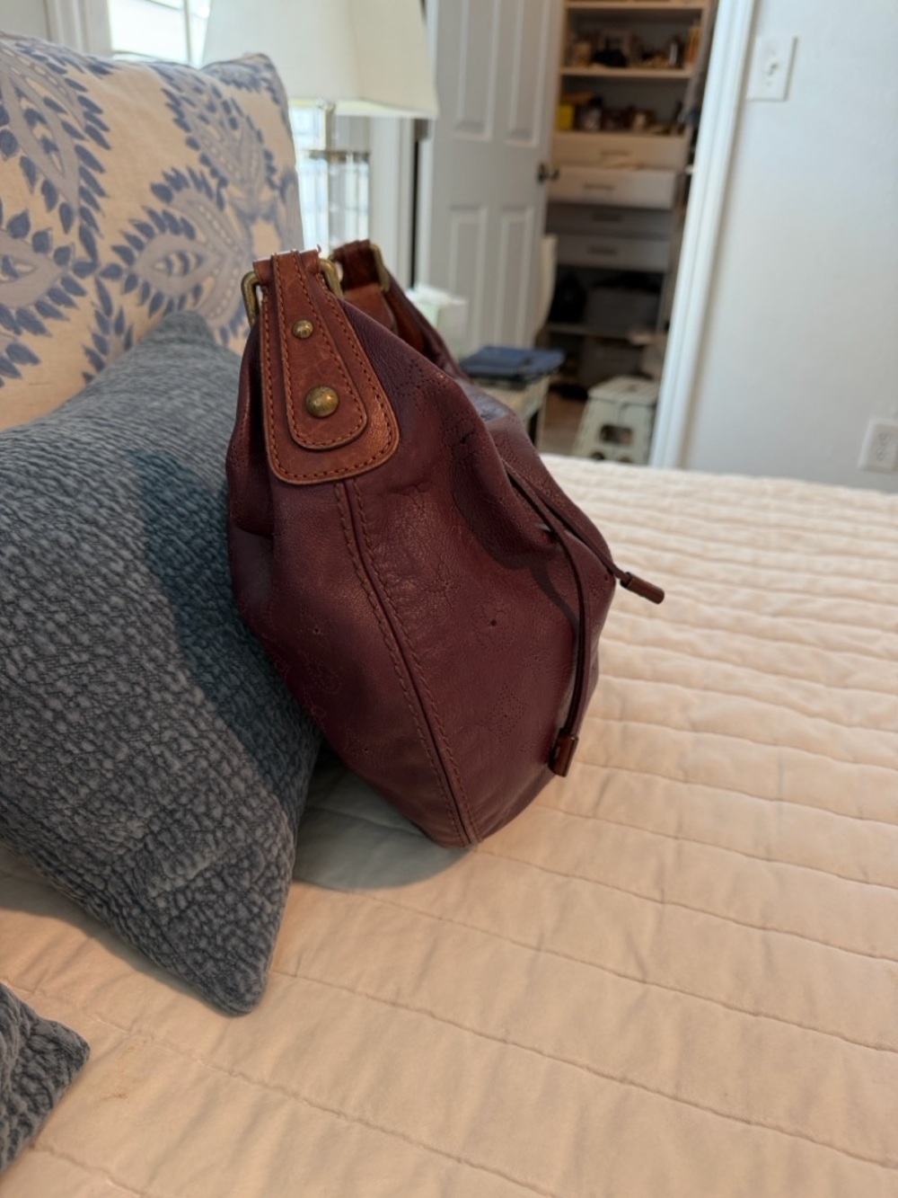 Louis Vuitton Aubergine Vintage Hobo Authentic - Picture 3 of 13